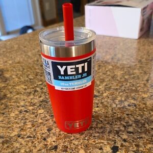 YETI Rambler Jr. 10 oz Tumbler in Bold Red